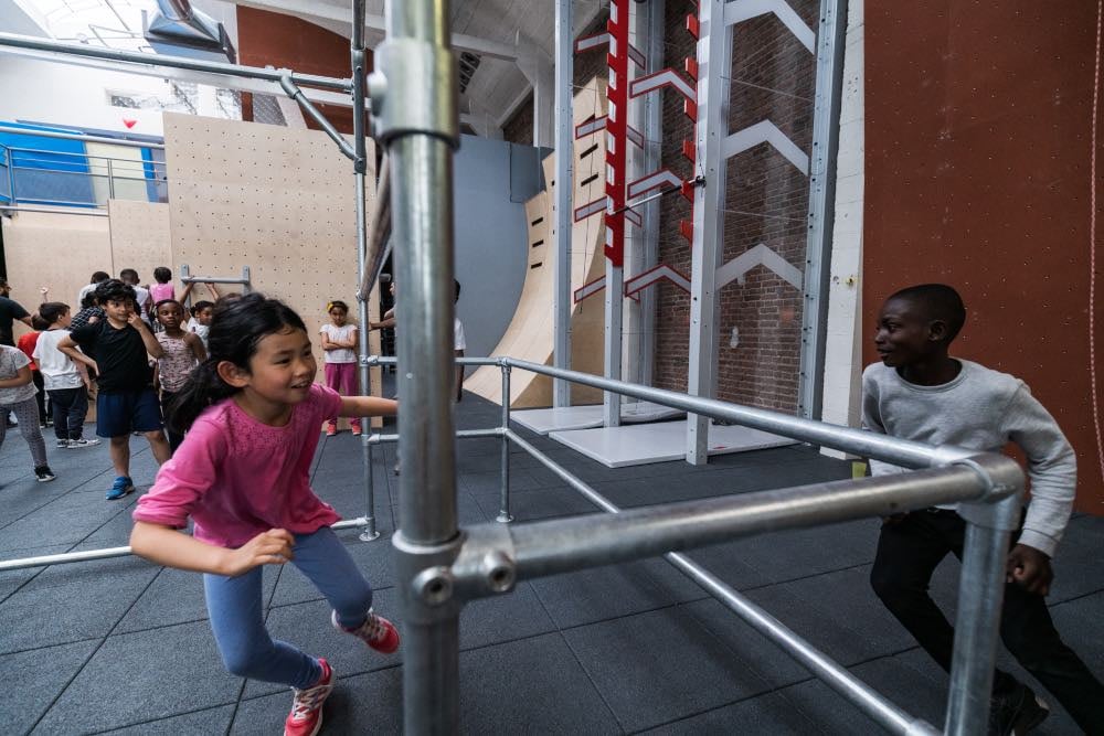 Parcours d'obstacles et activité ninja en intérieur à Pantin
