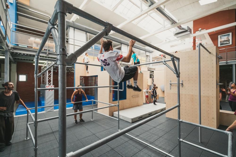 Parcours d'obstacles et activité ninja en intérieur à Pantin