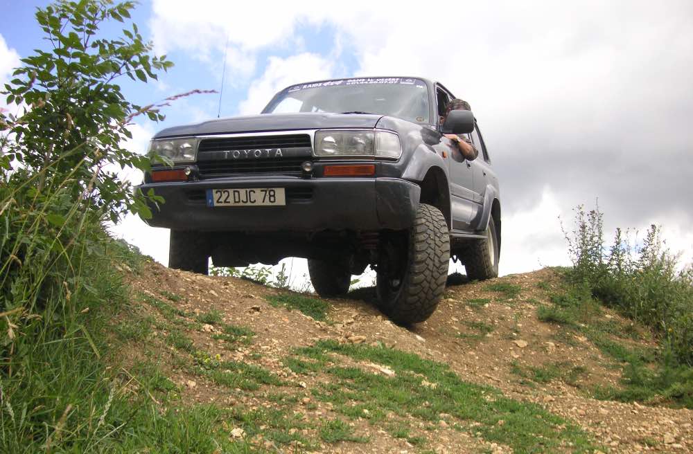 Initiation au pilotage de 4x4 autour du Château de Reilly