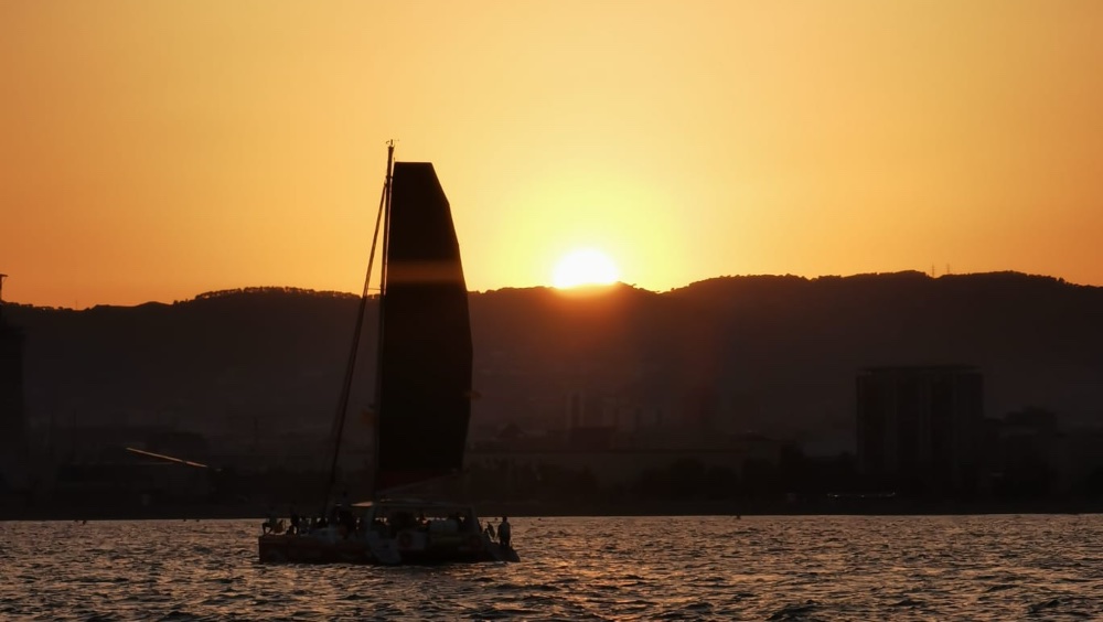 Location catamaran à Barcelone - avec skipper