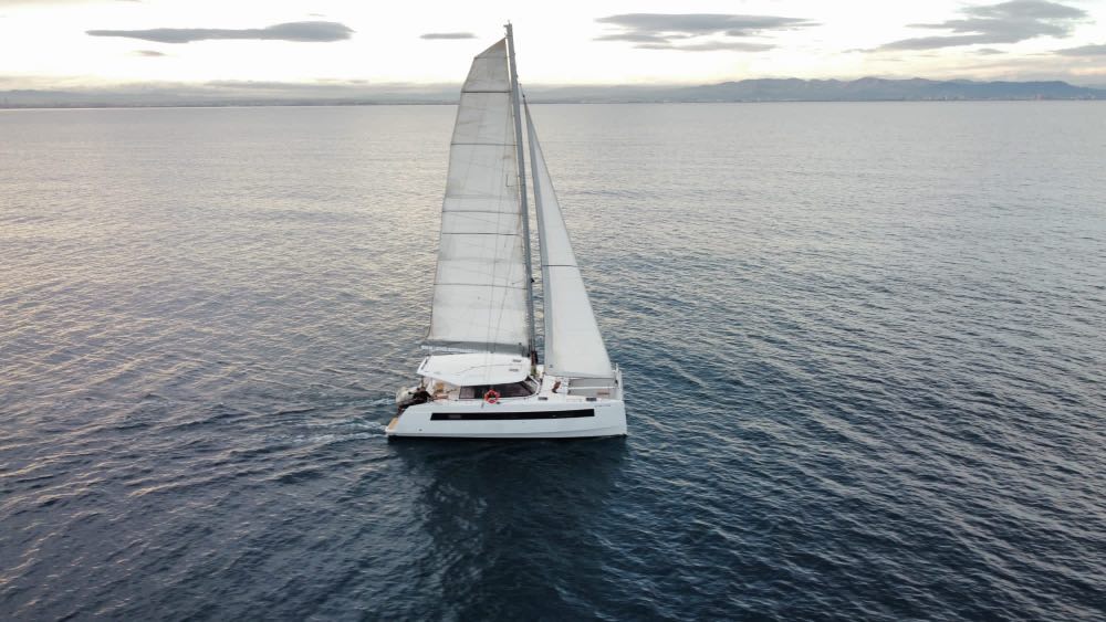 Location catamaran à Barcelone - avec skipper