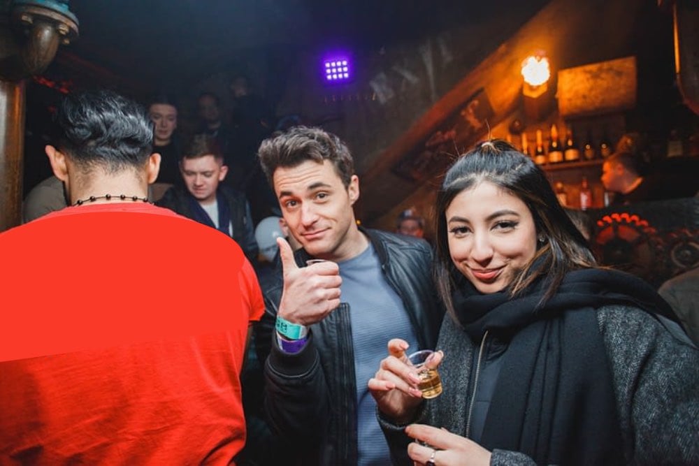 Tournée des bars et entrée en club à Prague