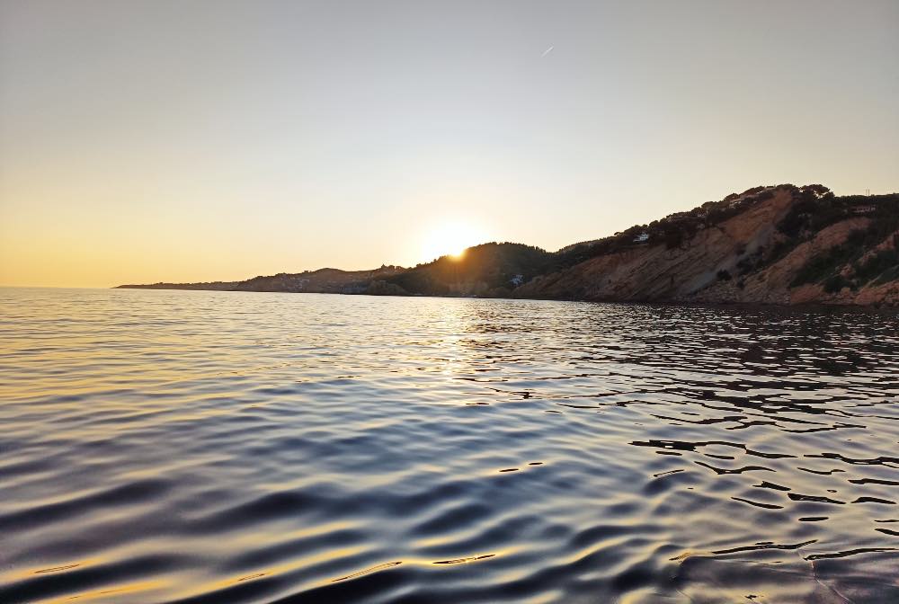 Croisière en bateau à moteur avec skipper près de Marseille