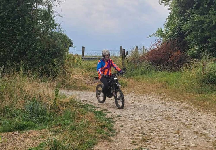 Balade en moto éléctrique à Arras