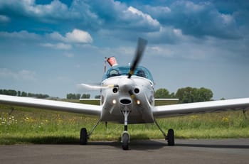 Initiation au pilotage d'un ULM Multiaxes au-dessus de Paris
