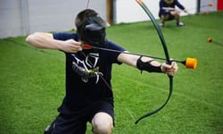 Archery tag au Muy - Jeu sportif avec arc et flèches