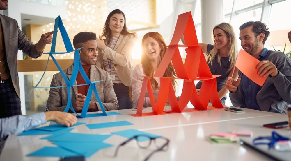 Team Building intérieur à Lyon : créativité et action en équipe