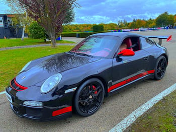Cours de pilotage en Porsche Carrera 997 pour enfants à Nantes