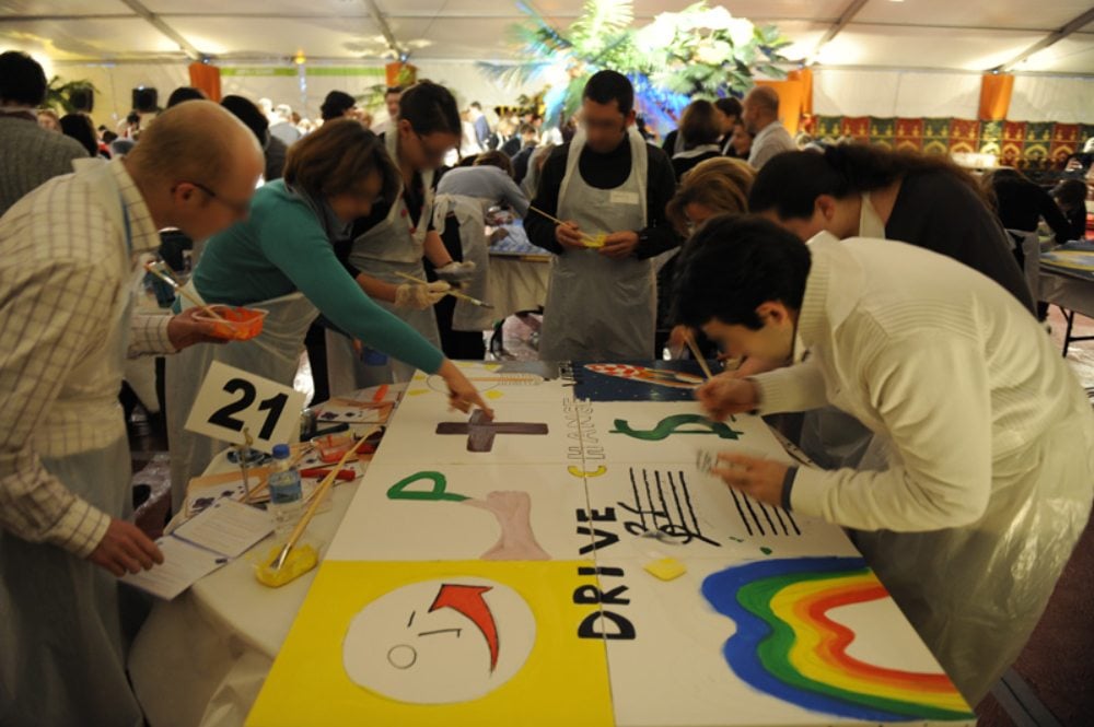 Atelier d'art collectif pour votre team building à Paris 