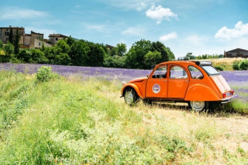 Tour et Visite en 2CV de la Provence 