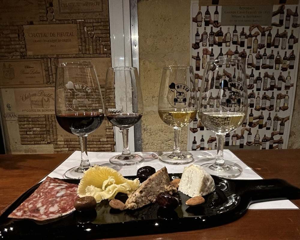 Initiation et cours de dégustation de vins à Bordeaux 