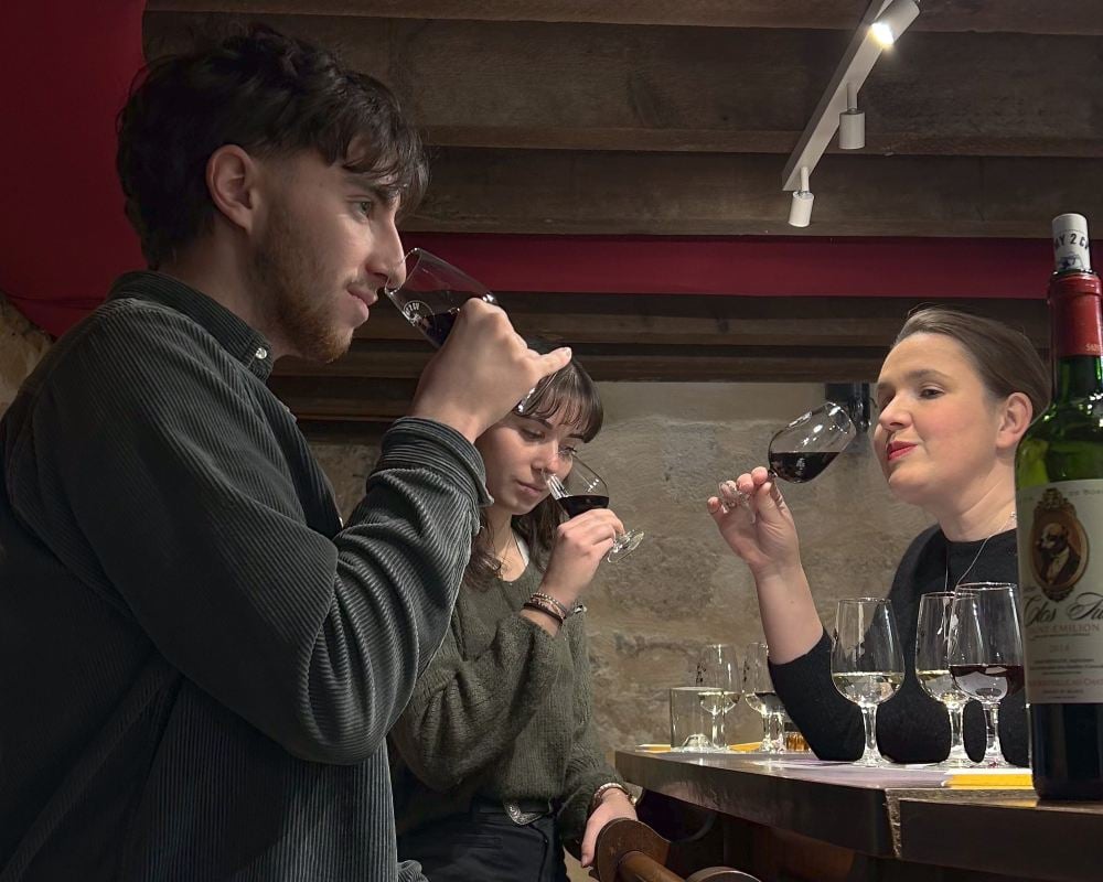 Initiation et cours de dégustation de vins à Bordeaux 