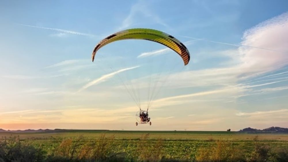 Baptême de l’air en ULM paramoteur – 40 min de Paris, 30 min de chantilly et 20 min de Compiègne.