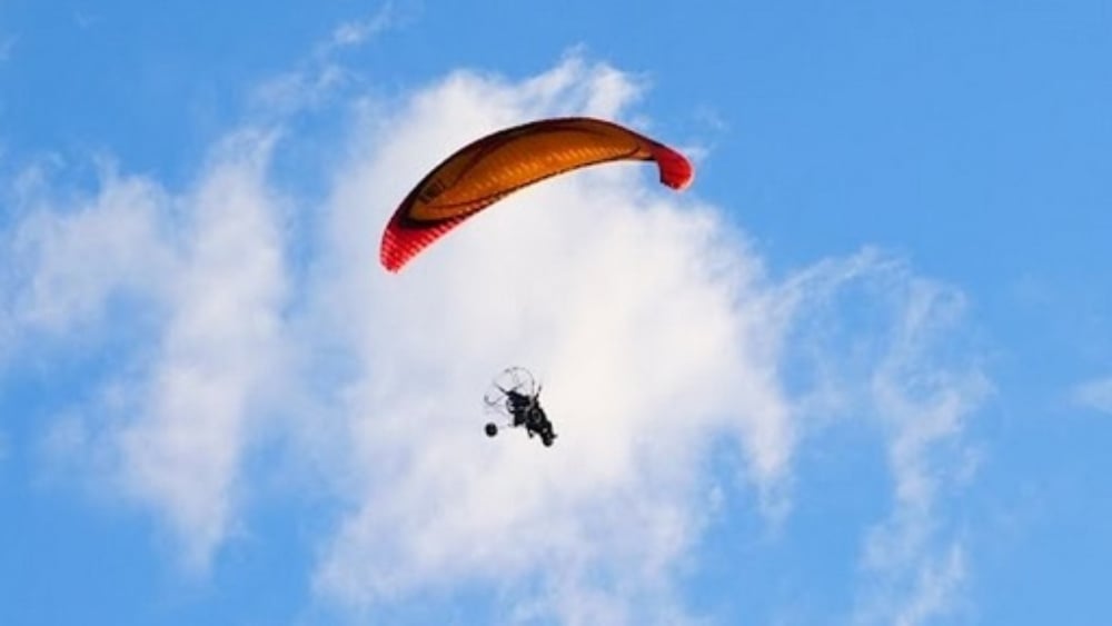 Baptême de l’air en ULM paramoteur – 40 min de Paris, 30 min de chantilly et 20 min de Compiègne.