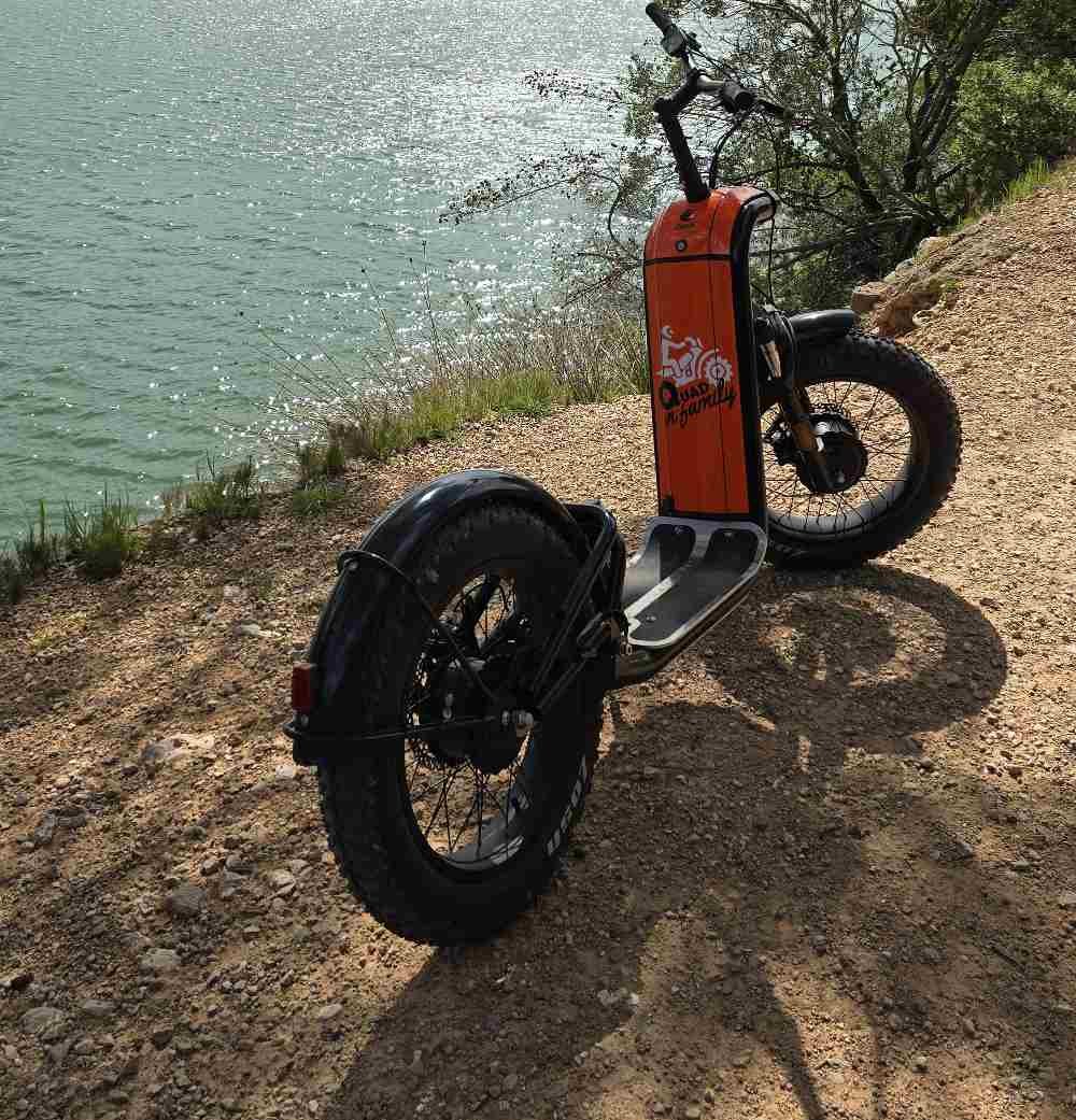Tour guidé en trottinettes électriques  dans le Var à Carcès 