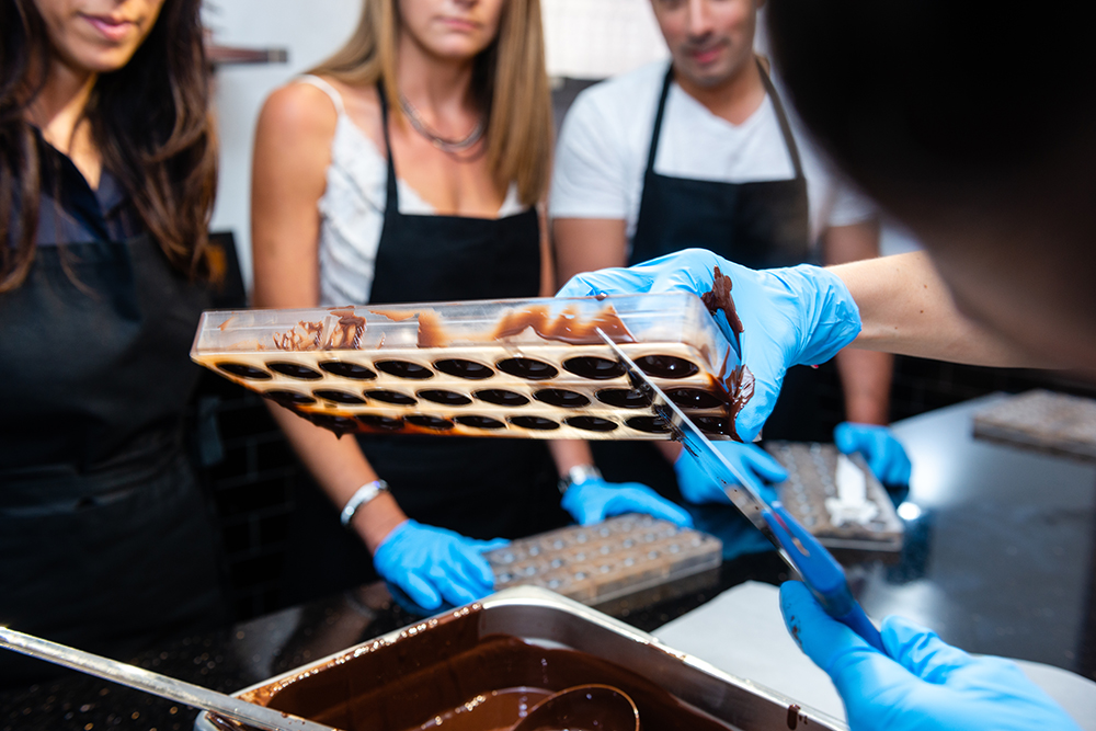 Ateliers collectifs création de chocolat au cœur de Paris 1 - Tuileries