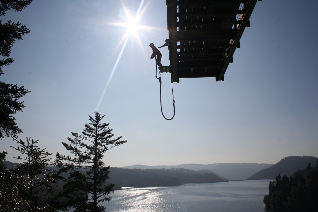 Saut à l'élastique et tyrolienne géante à Badonviller - 54540