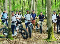 Tour en trottinettes électriques Haut de Gamme à Chantilly pour votre Team Building : à la découverte des joyaux de la région