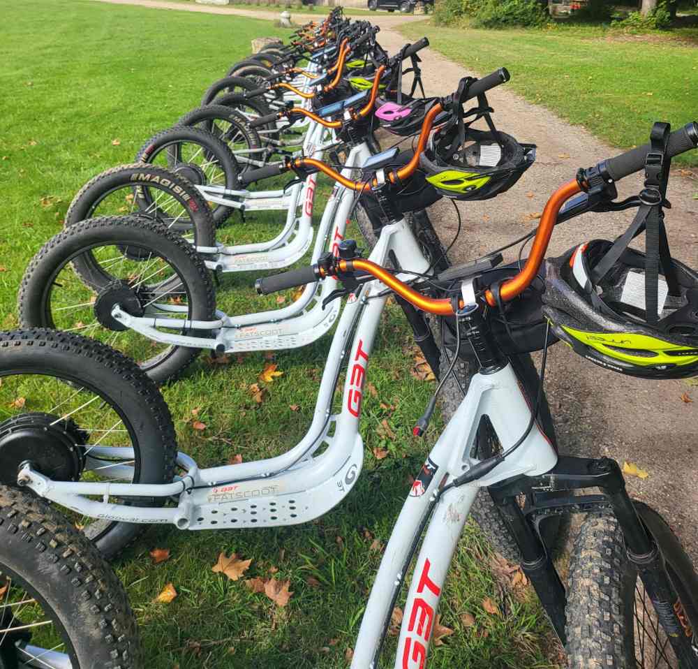 Tour en trottinettes électriques à la région de Thoiry pour votre Team Building  : à la découverte des joyaux de la région