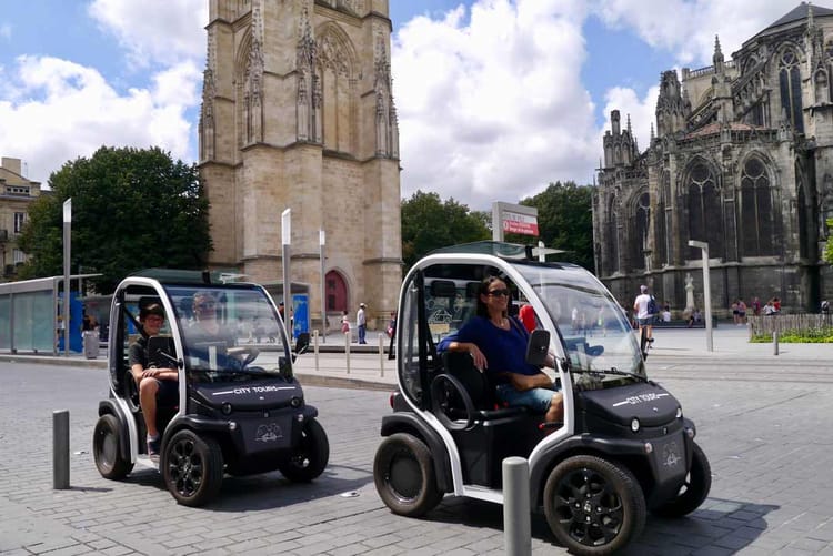 Tour audio-guidé de Bordeaux en véhicule électrique à vision 360°