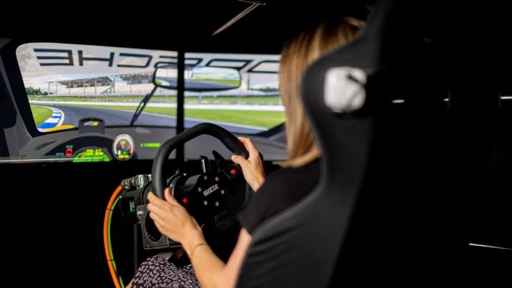 Simulateurs automobiles en réalité virtuelle à Annecy - Team Building