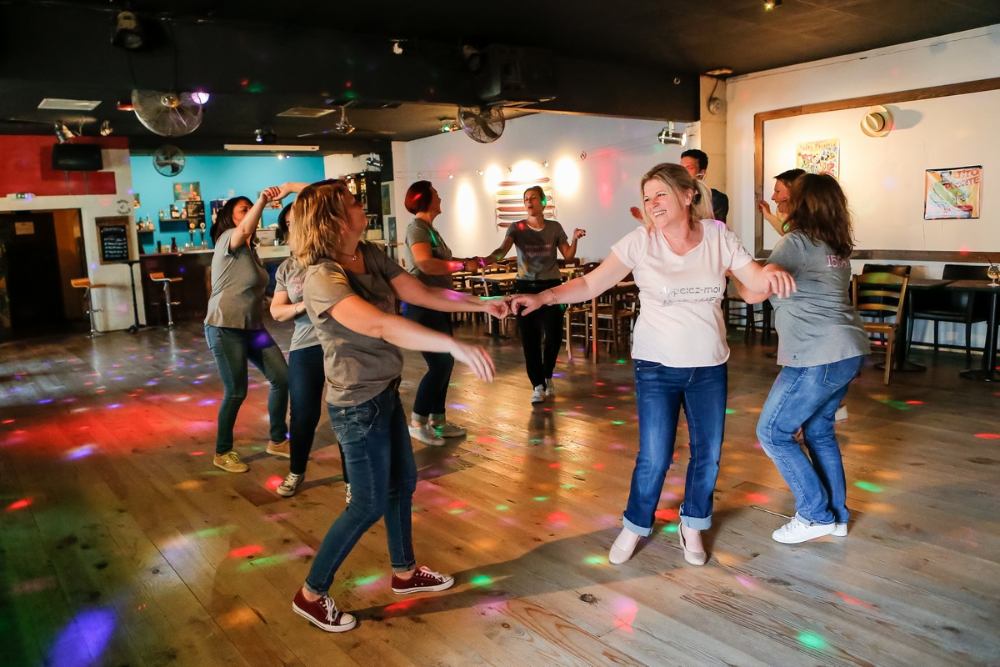 Initiation à la danse Bachata à Tours - A domicile ou sur site