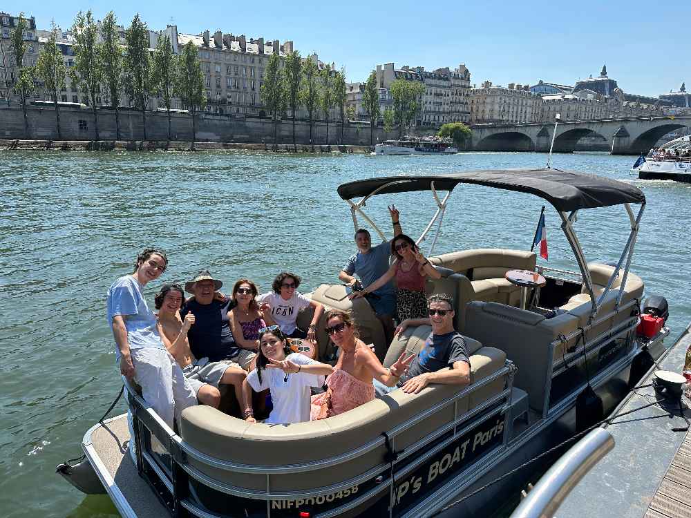 Croisière privée sur la Seine au départ du port de Grenelle