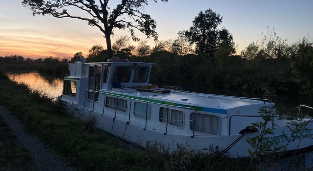 Croisière - séjour en Bateau en pénichette privatisée sur le Canal du Midi 