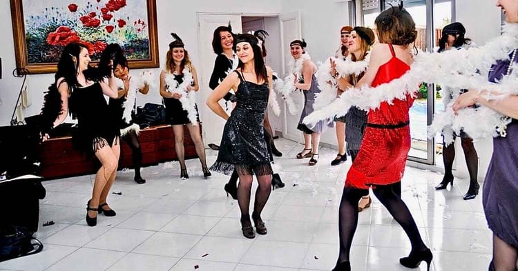Initiation à l'effeuillage burlesque à Boulogne-sur-Mer