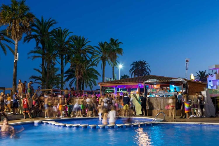 Beach party à Ibiza