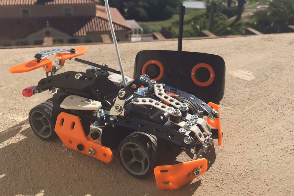 Mécano Cup à Toulouse / Olympiades + Construction d'une voiture + Course