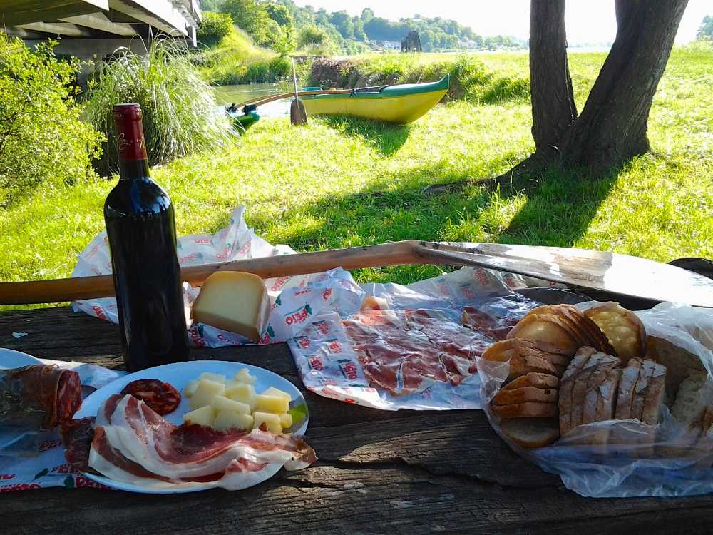 Excursion en Pirogue Traditionnelle à Bayonne