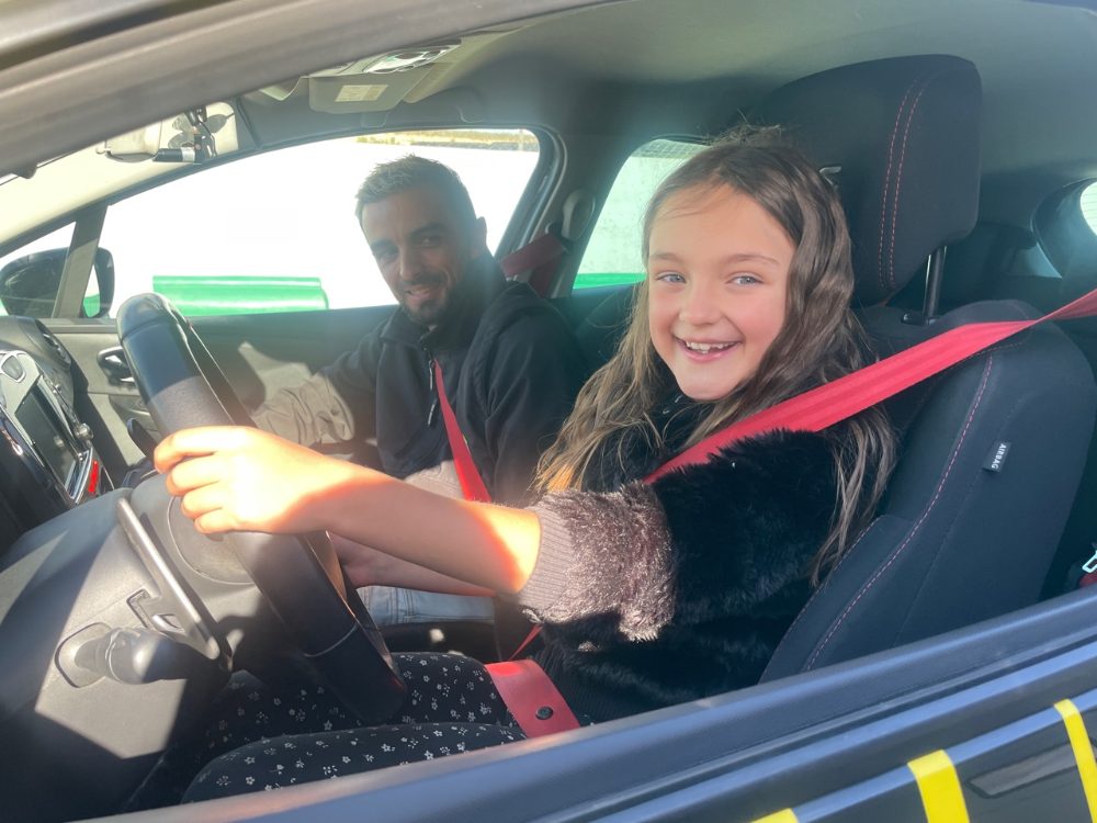 Cours de pilotage pour enfants en Mustang à Alès