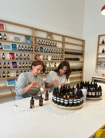 Atelier de création de parfum à Bordeaux - EVJF/EVG