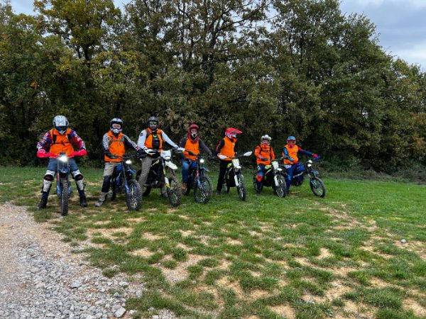 Initiation et balade moto électrique tout terrain dans la Drôme 