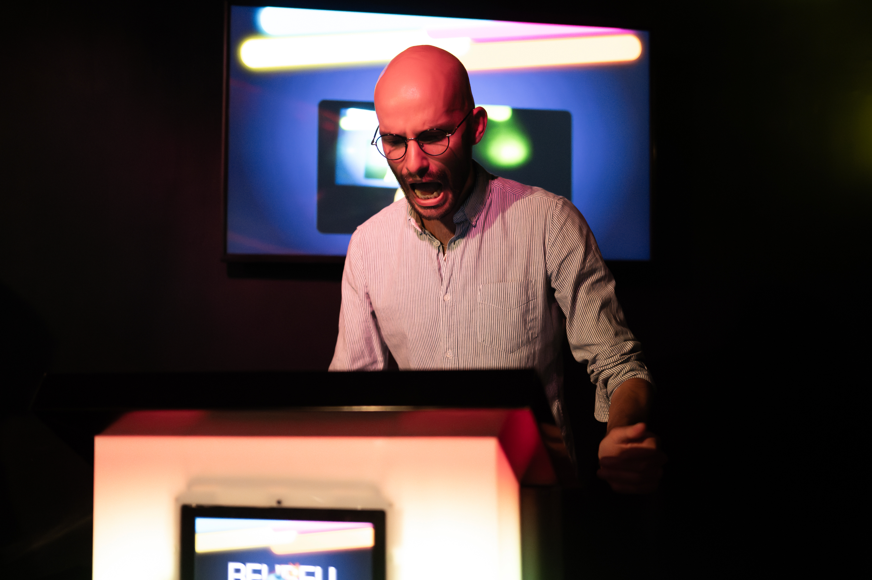 Salle de quiz musicaux - ambiance jeu télé à Paris