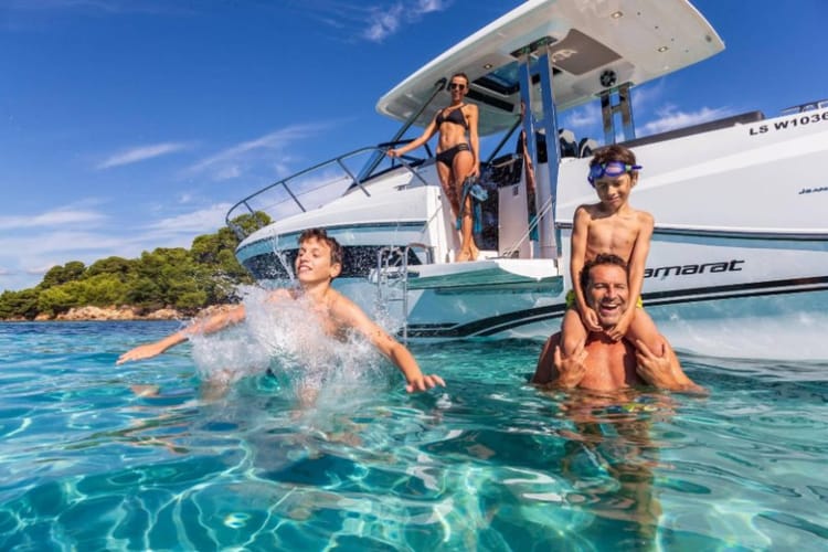 Location de bateaux avec ou sans skipper pro à Saint Raphael