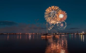 Soirée feu d'artifice en mer à Saint-Raphaël