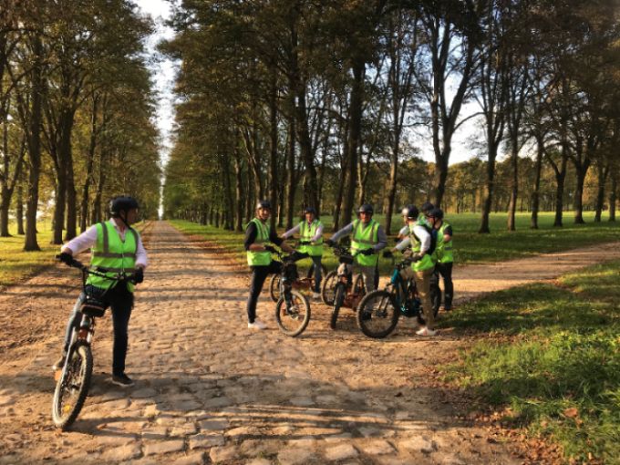Balade accompagnée en trottinette tout terrain à Versailles