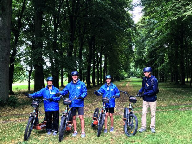 Balade accompagnée en trottinette tout terrain à Versailles
