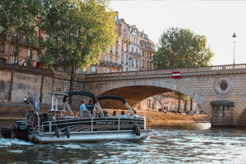 Croisière sur la Seine en bateau privatisable - Paris