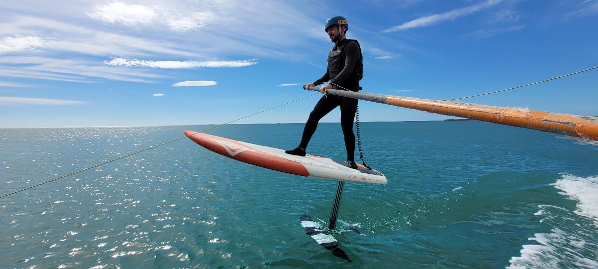 Wake foil, Wing foil et Kite foil à 30 minutes de Montpellier 