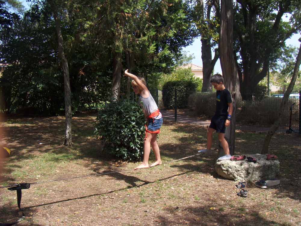 Cours et initiation au Slackline à Montpellier