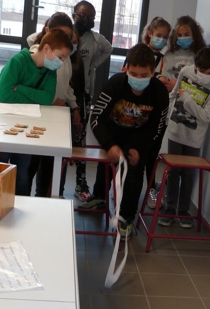 Escape Game et Jeu d'enquête à Paris/IDF -  Spécial anniversaire enfants 
