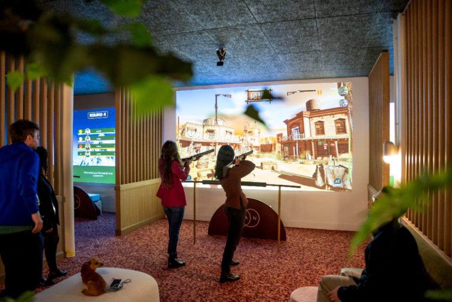 Shooting interactif dans un bar - Paris
