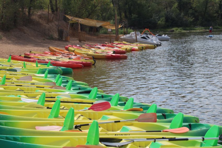 Multi-activités nautiques au Lac de Saint-Cassien près de Cannes