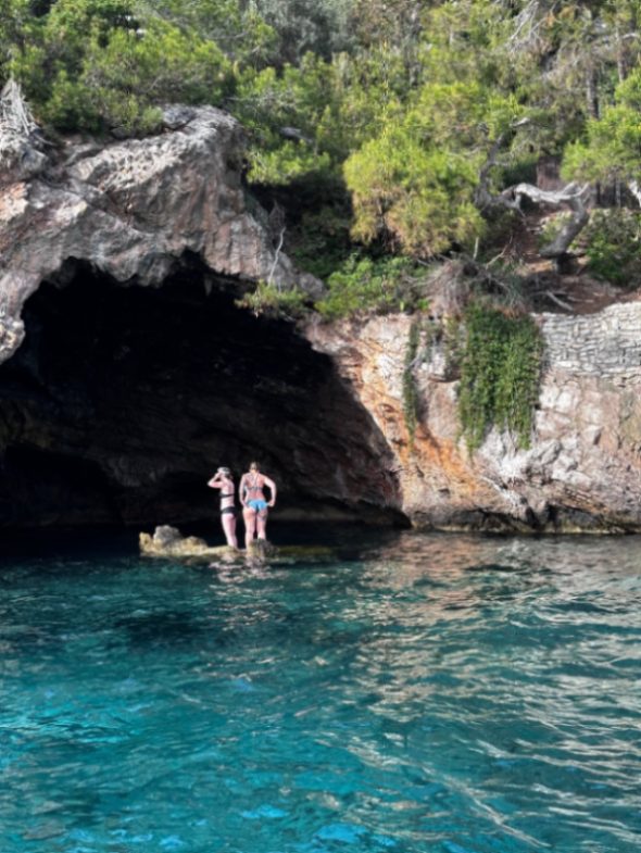 Tour en bateau avec snorkelling et visite de grottes à Majorque