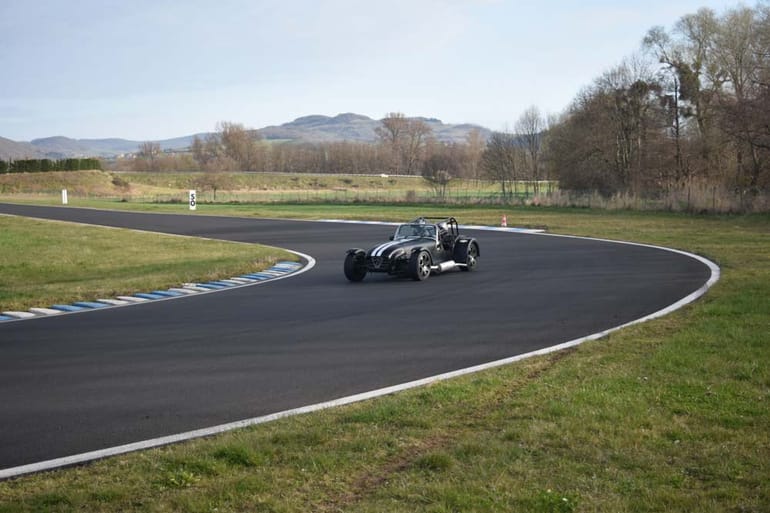 Stage de pilotage automobile de SuperCar sur le circuit de Torcy en Saône-et-Loire 