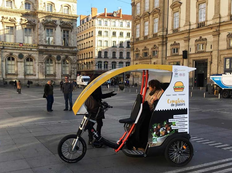 Visite guidée de Lyon en Cyclo / Vélo-taxi  