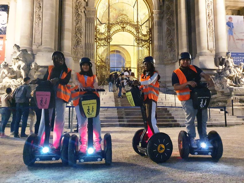 Balade et visite guidée en segway de nuit à Paris